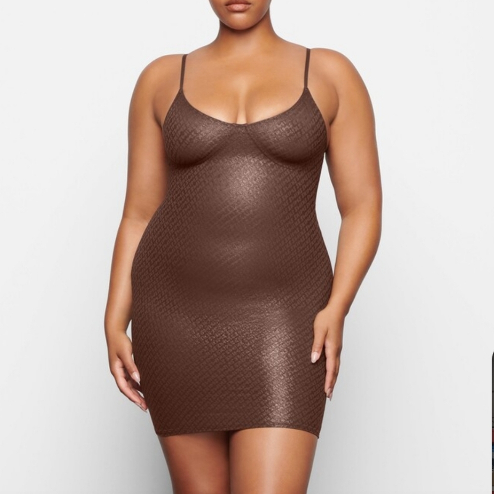 NWT SKIMS Logo Mesh Foil Cami Dress - Picture 3 of 10